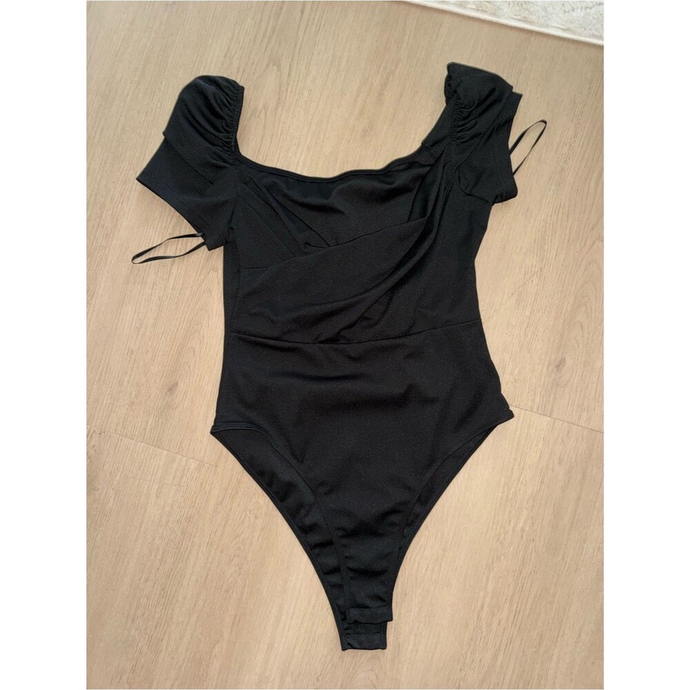 SHEIN Black Puff Sleeve Bodysuit